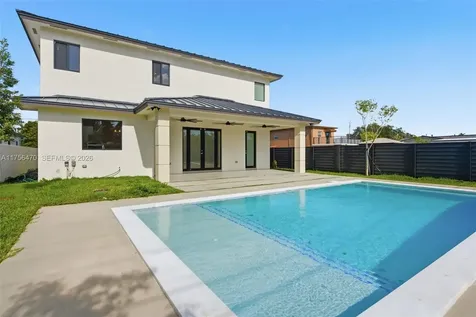 2725 SW 65th Avenue Miami FL 33155