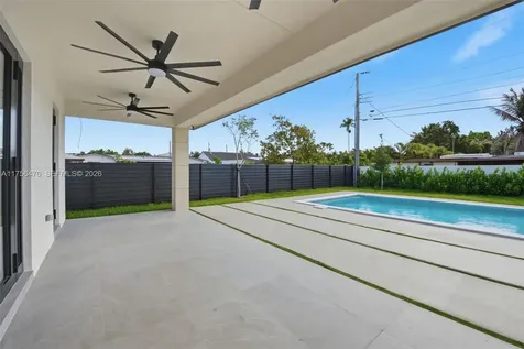 2725 SW 65th Avenue Miami FL 33155