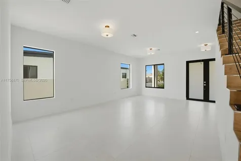 2725 SW 65th Avenue Miami FL 33155