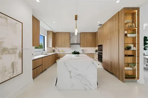 2725 SW 65th Avenue Miami FL 33155