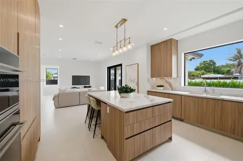 2725 SW 65th Avenue Miami FL 33155