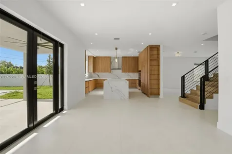 2725 SW 65th Avenue Miami FL 33155