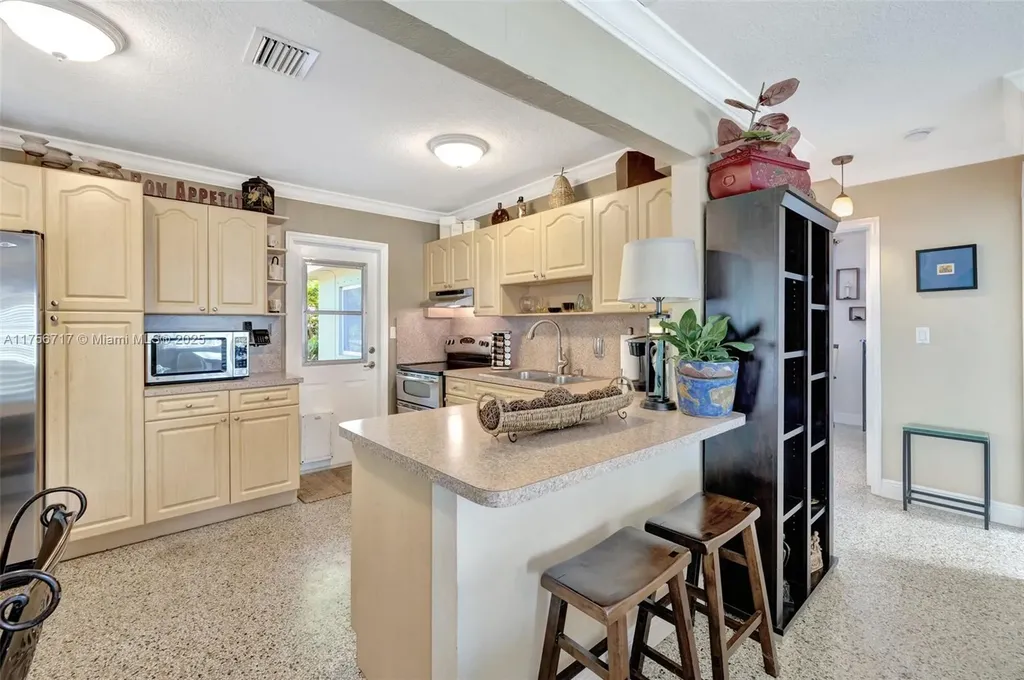 1732 NW 7th Avenue Fort Lauderdale FL 33311