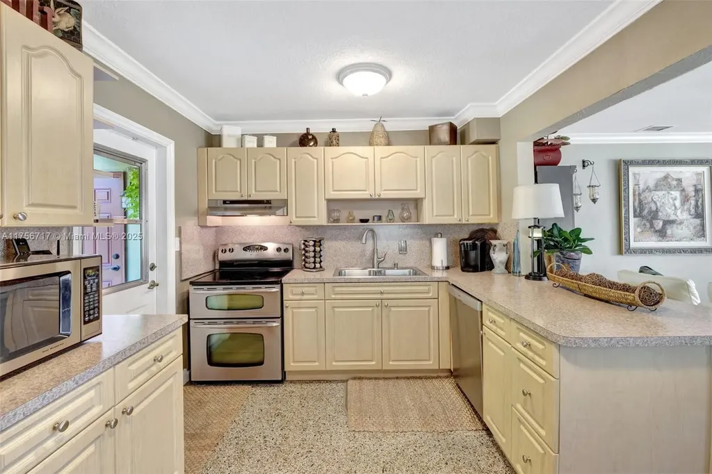 1732 NW 7th Avenue Fort Lauderdale FL 33311