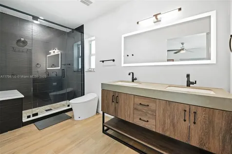10880 SW 120th Street Miami FL 33176
