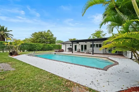 10880 SW 120th Street Miami FL 33176
