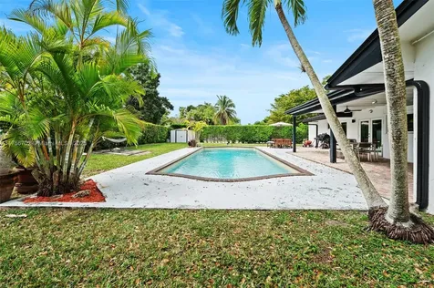 10880 SW 120th Street Miami FL 33176
