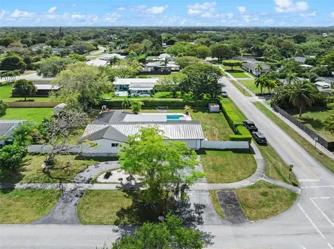 10880 SW 120th Street Miami FL 33176