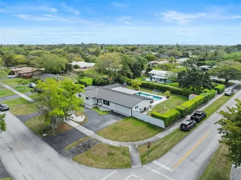 10880 SW 120th Street Miami FL 33176