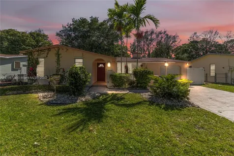 10500 NW 2nd Court Plantation FL 33324