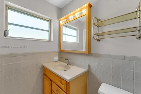 10500 NW 2nd Court Plantation FL 33324