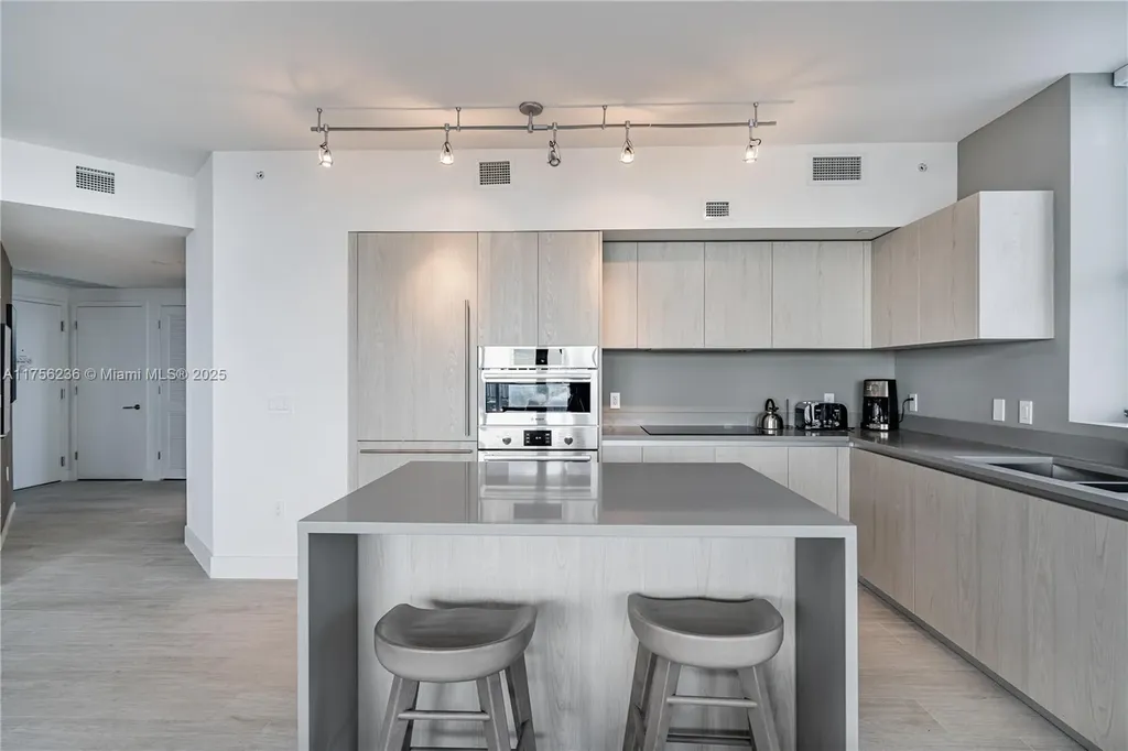 4010 S Ocean Drive Hollywood FL 33019