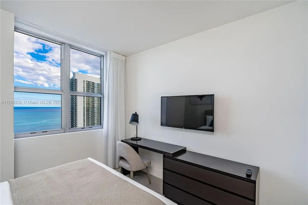 4010 S Ocean Drive Hollywood FL 33019