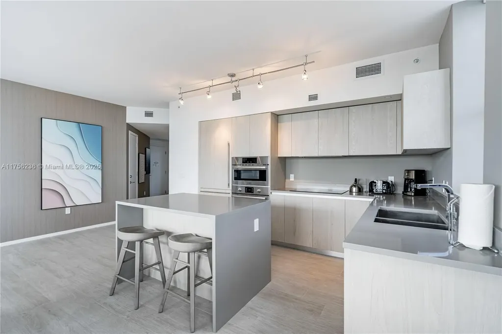 4010 S Ocean Drive Hollywood FL 33019