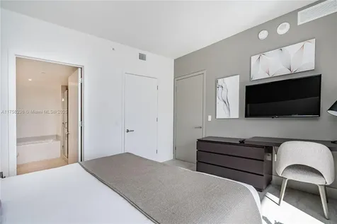 4010 S Ocean Drive Hollywood FL 33019