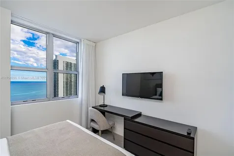 4010 S Ocean Drive Hollywood FL 33019