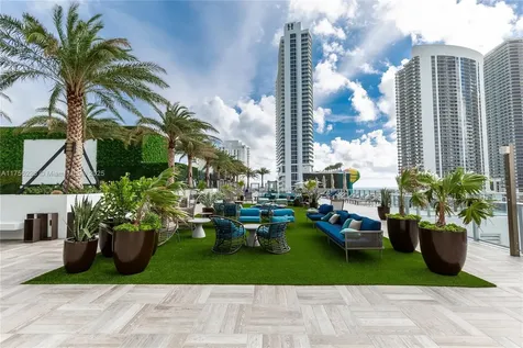 4010 S Ocean Drive Hollywood FL 33019
