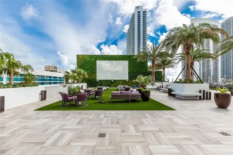 4010 S Ocean Drive Hollywood FL 33019