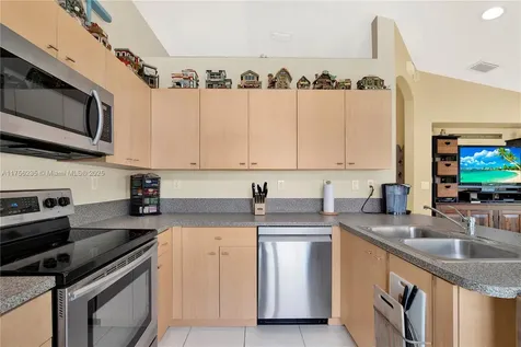 1507 SE 20th Place Homestead FL 33035