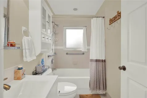 1507 SE 20th Place Homestead FL 33035