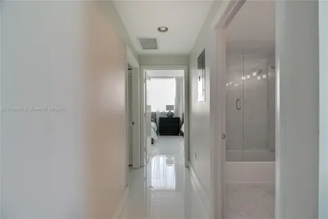 253 NE 2nd Street Miami FL 33132