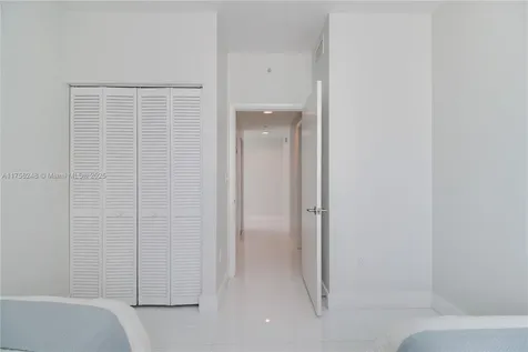 253 NE 2nd Street Miami FL 33132