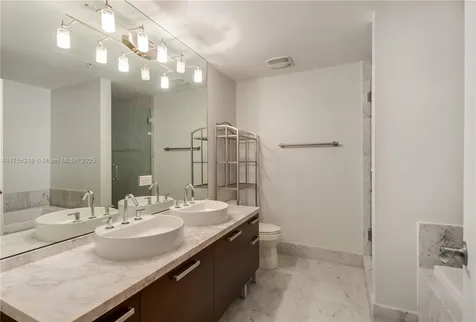 253 NE 2nd Street Miami FL 33132
