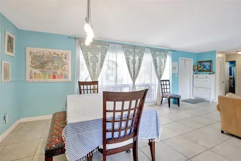5640 SW 3rd Street Plantation FL 33317