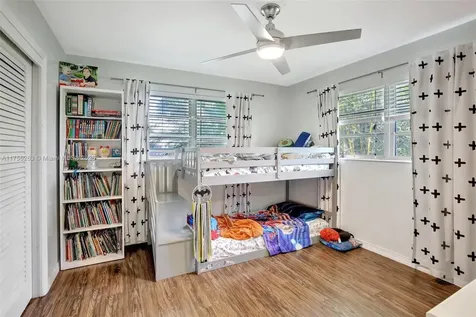 5640 SW 3rd Street Plantation FL 33317