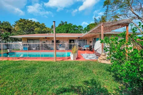 5640 SW 3rd Street Plantation FL 33317