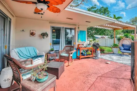 5640 SW 3rd Street Plantation FL 33317
