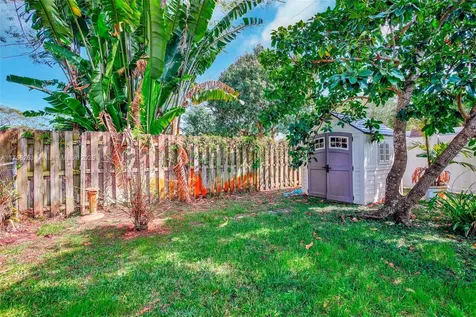 5640 SW 3rd Street Plantation FL 33317