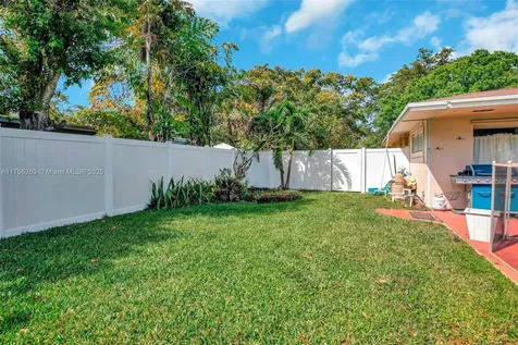 5640 SW 3rd Street Plantation FL 33317
