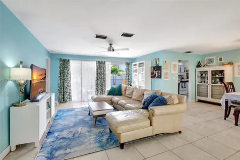 5640 SW 3rd Street Plantation FL 33317