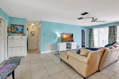 5640 SW 3rd Street Plantation FL 33317
