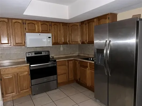5531 SW 38th Street West Park FL 33023