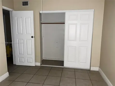 5531 SW 38th Street West Park FL 33023