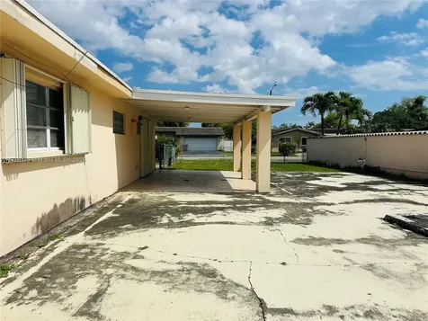 9824 SW 26th Terrace Miami FL 33165