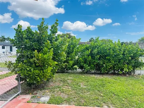 9824 SW 26th Terrace Miami FL 33165
