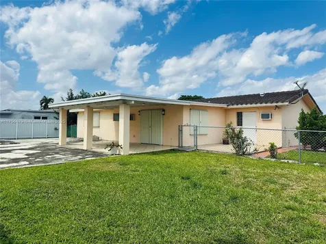 9824 SW 26th Terrace Miami FL 33165