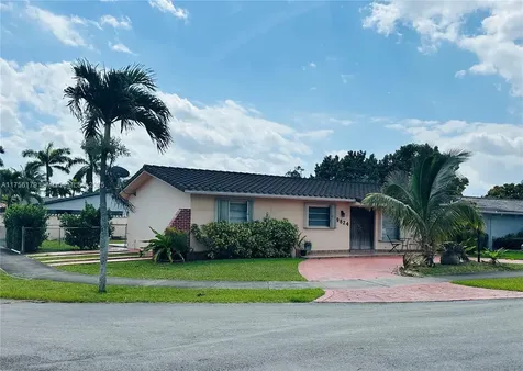 9824 SW 26th Terrace Miami FL 33165