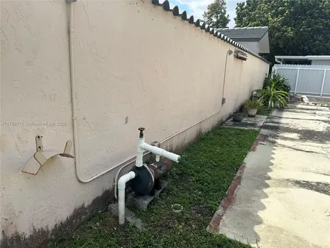 9824 SW 26th Terrace Miami FL 33165