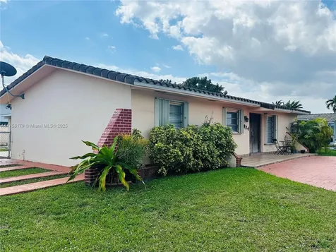9824 SW 26th Terrace Miami FL 33165