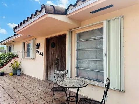 9824 SW 26th Terrace Miami FL 33165