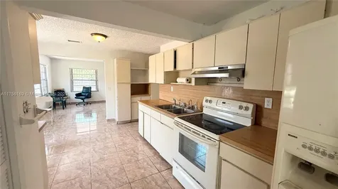 10500 NW 32nd Court Miami FL 33147