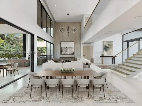 4640 Sunset Drive Miami FL 33143