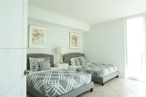 17555 Atlantic Boulevard Sunny Isles Beach FL 33160