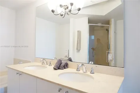 17555 Atlantic Boulevard Sunny Isles Beach FL 33160