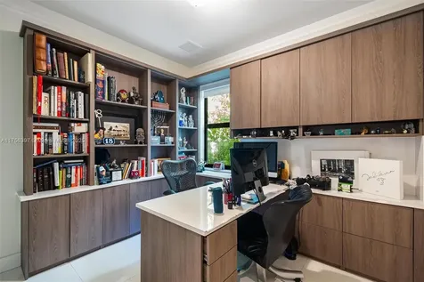 7360 SW 53rd Place Miami FL 33143