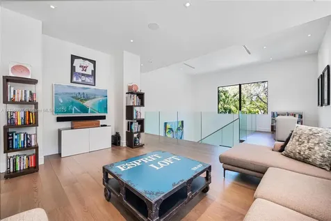 7360 SW 53rd Place Miami FL 33143